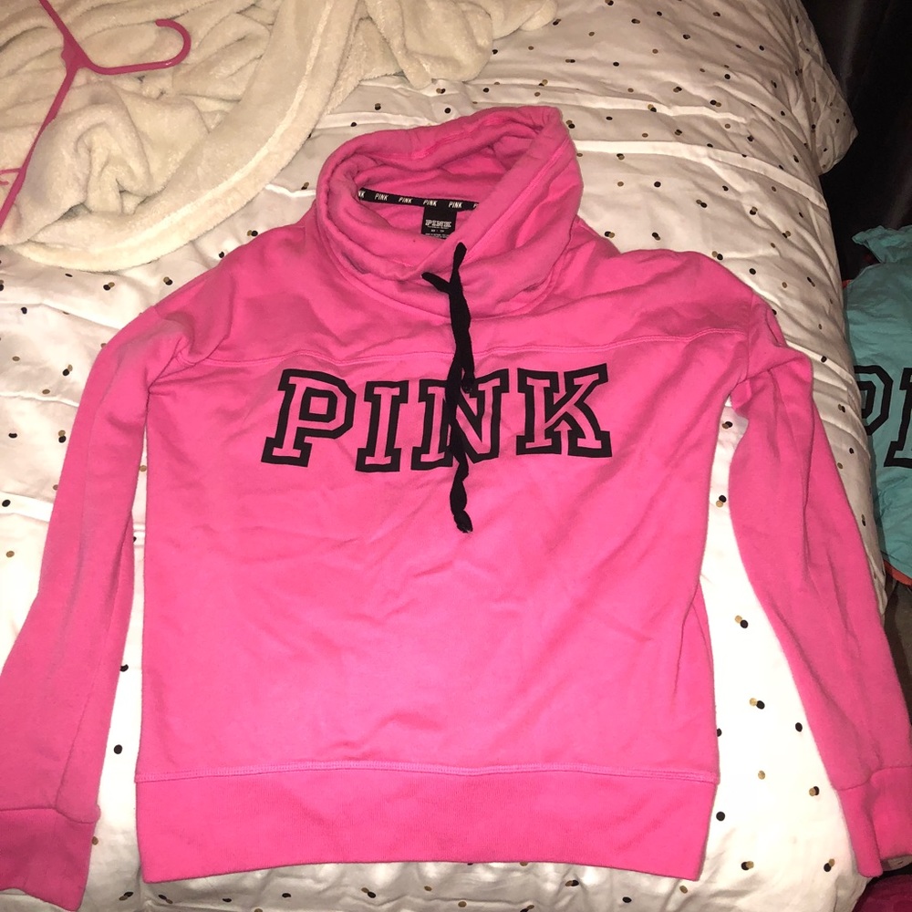 pink sweatshirt